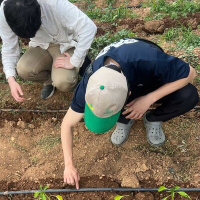 Tottori Students in the field