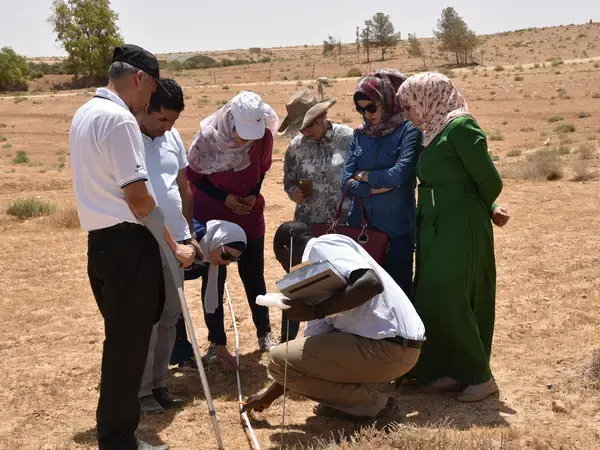  Dr. Kossi Nouwakpo (kneeling) with course participants in Jordan, where the training was held.