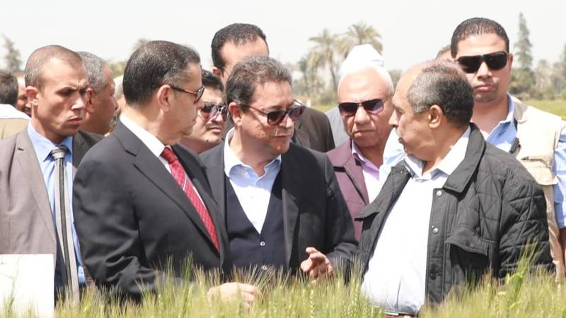 From left: HE Hany Abdel-Gaber, the Governor of Beni Suef; Mr. Aly Abousabaa, Director General of ICARDA; and HE Azzedeen Abusett, Minister of Agriculture and Land Reclamation