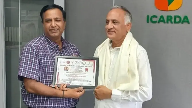 Award Dr. Shiv Kumar Agrawal