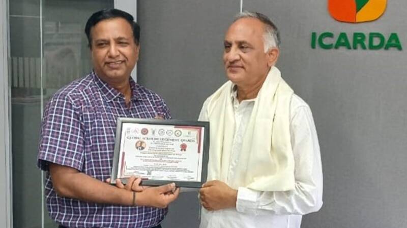 Award Dr. Shiv Kumar Agrawal