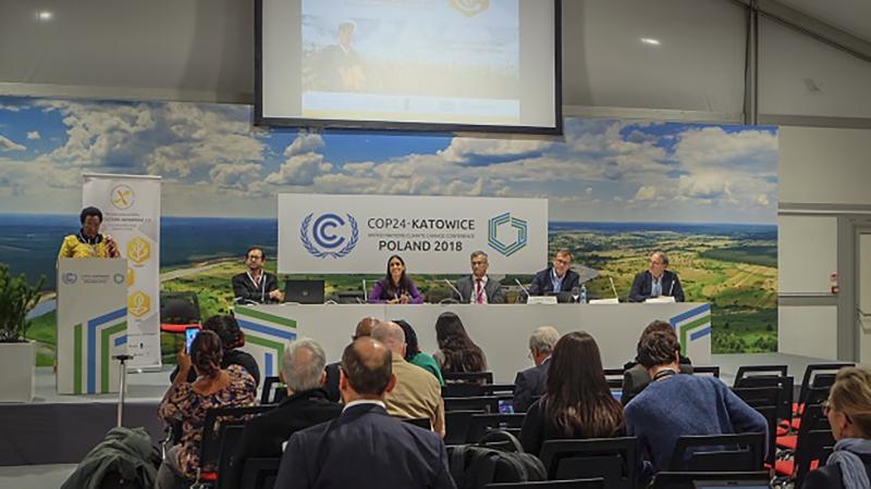 Panelists debate the benefits and drawbacks of technological advances for food systems under climate change at the Technology Advantage event at COP24. Photo: Ratih Sepitvita (CCAFS)