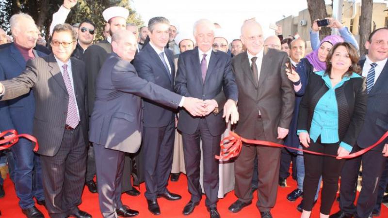 ICARDA’s director general (second from left), president of LARI (third from left), and Lebanese minister of agriculture (center) inaugurate the new lab facilities at the Tal Amara Station, eastern Lebanon. (Photo Credit: LARI)